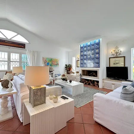 Amazing 2 With Pool By Homing Apartman